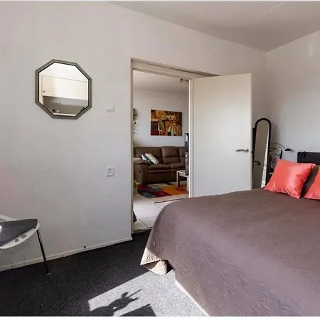 Cozy For 4 People, 1 Min From The Beach And Formula 1 Free Parking * Zandvoort