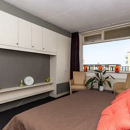 Cozy For 4 People, 1 Min From The Beach And Formula 1 Free Parking Apartment Zandvoort